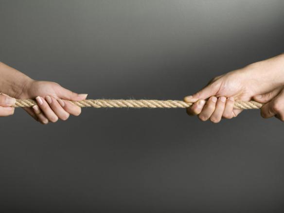 tug_of_war_900x675