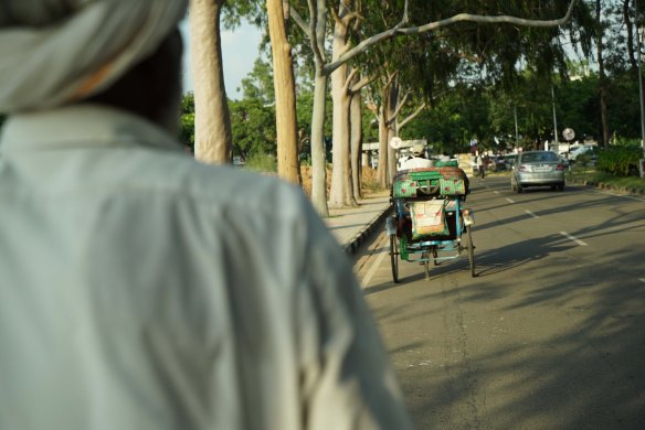 rickshaw driving