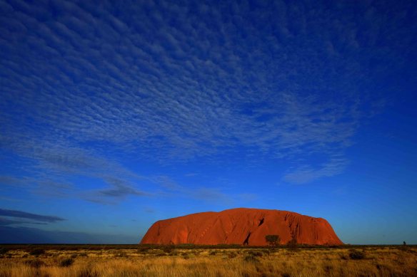 Uluru tourist shot