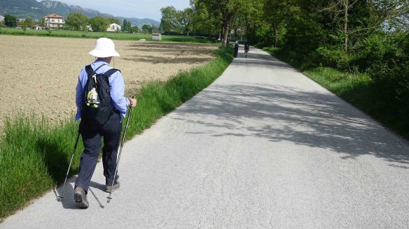 Walking to Gubbio