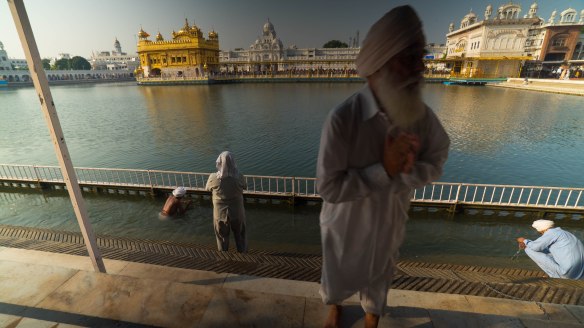 cpyright BIll Bennett