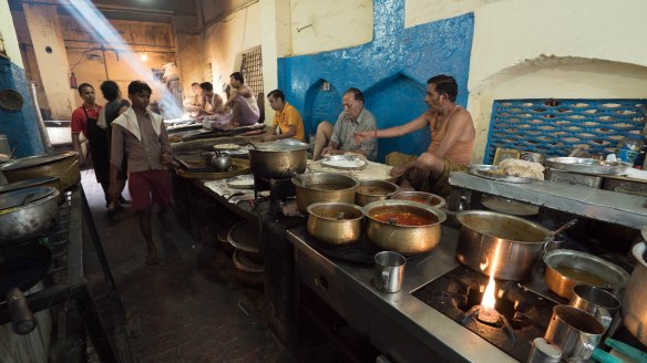 cpyright BIll Bennett