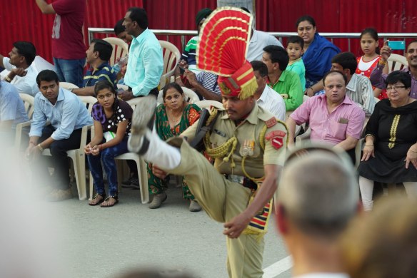 cpyright BIll Bennett