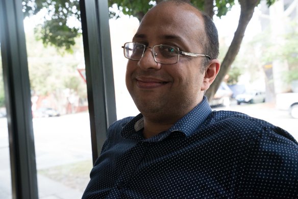 Rishi in coffee shop-1