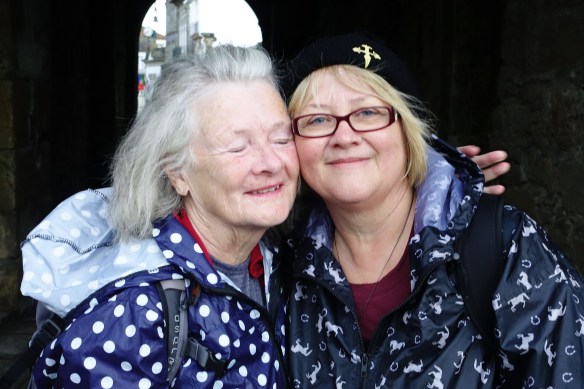 Marilyn and Laurie at fort-1