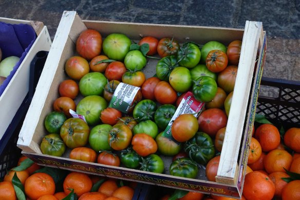 box-of-tomatoes
