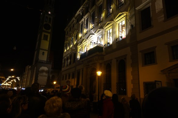 christmas-choir-on-balcony-ws